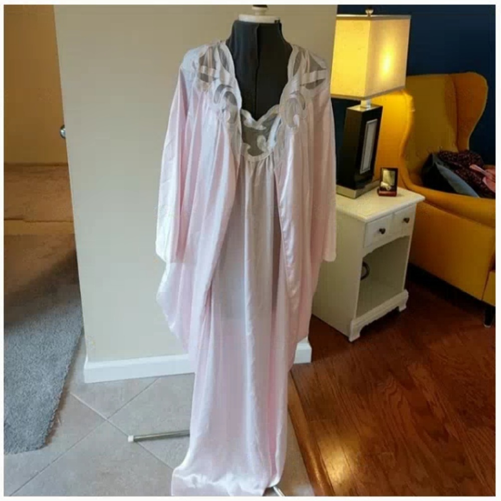 Vintage Natori Night Gown Robe Set Kimono Style